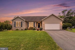 1784 FALCON LANE, Chambersburg, PA 17202