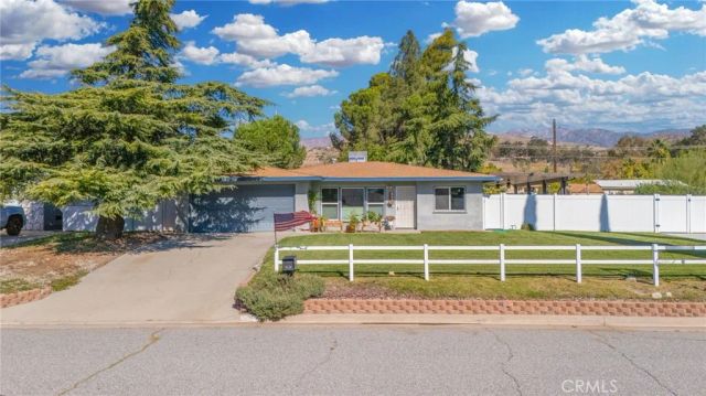 651 W King, Banning, CA 92220