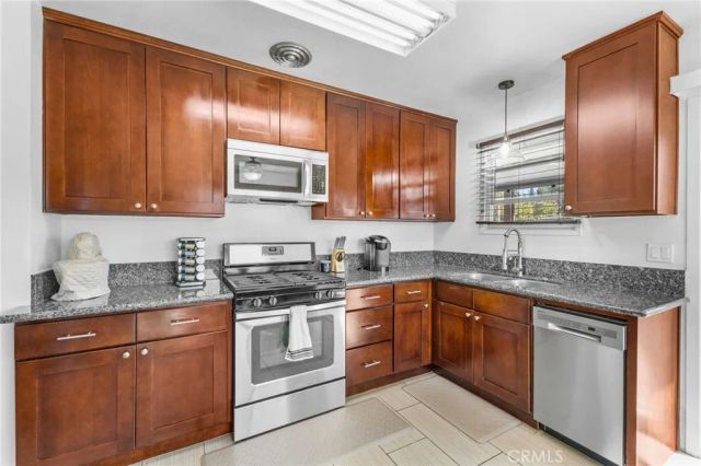 651 W King, Banning, CA 92220