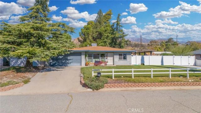 651 W King, Banning, CA 92220