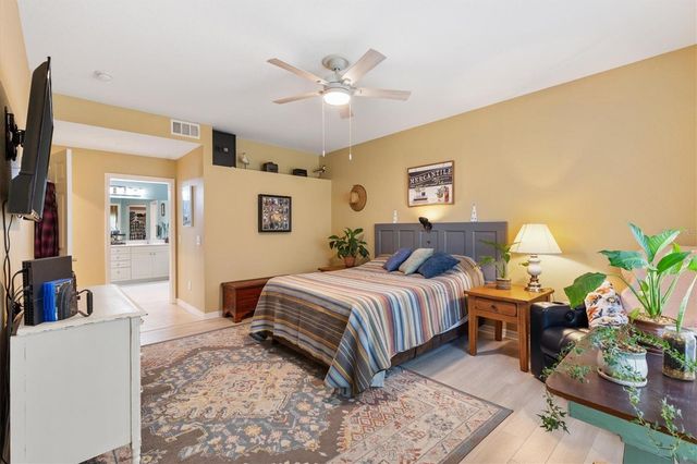 5415 ADMIRAL WAY H5-102, Oxford, FL 34484