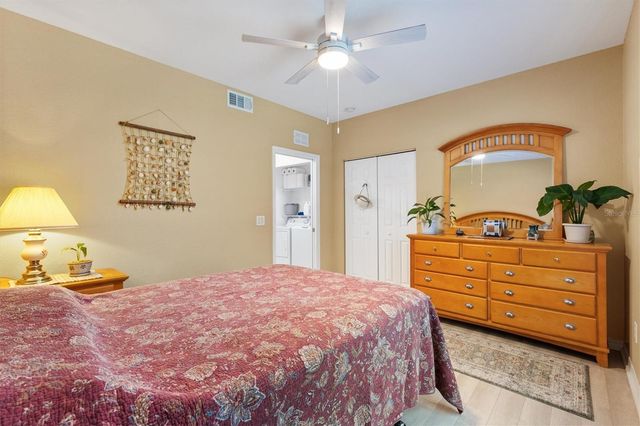 5415 ADMIRAL WAY H5-102, Oxford, FL 34484