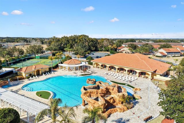 5415 ADMIRAL WAY H5-102, Oxford, FL 34484