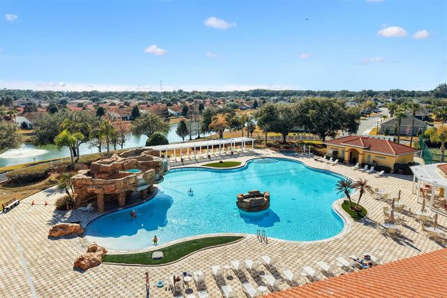 5415 ADMIRAL WAY H5-102, Oxford, FL 34484