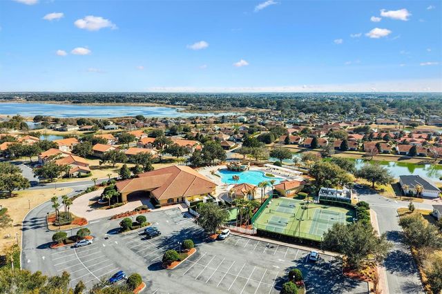 5415 ADMIRAL WAY H5-102, Oxford, FL 34484