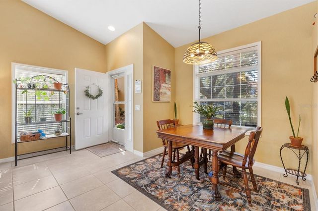 5415 ADMIRAL WAY H5-102, Oxford, FL 34484