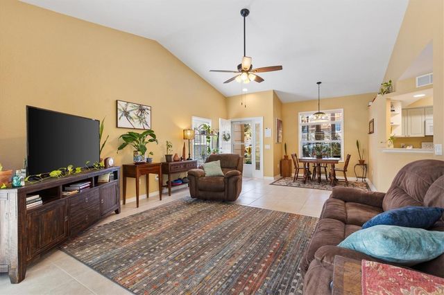 5415 ADMIRAL WAY H5-102, Oxford, FL 34484