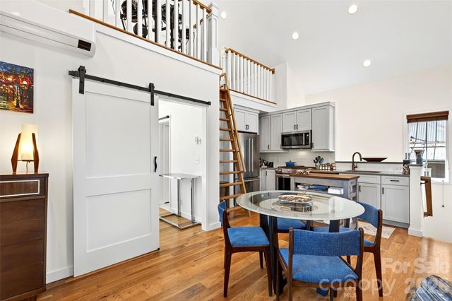 9 Fay Jones Lane, Black Mountain, NC 28711