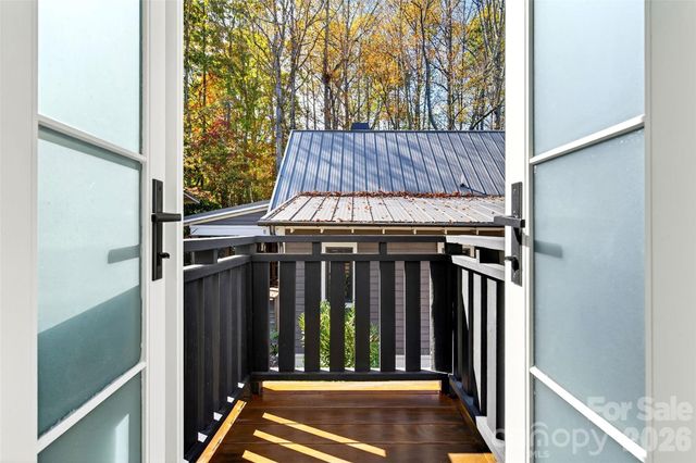 9 Fay Jones Lane, Black Mountain, NC 28711