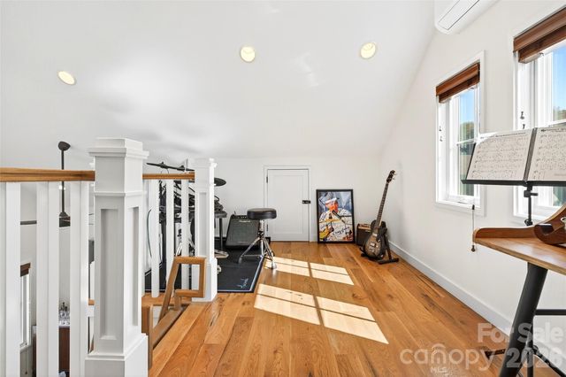 9 Fay Jones Lane, Black Mountain, NC 28711