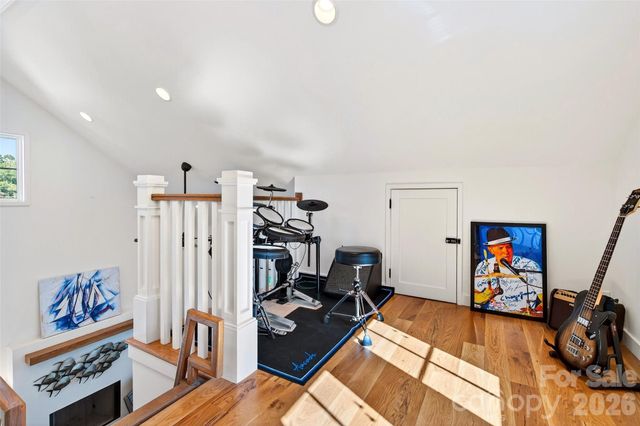 9 Fay Jones Lane, Black Mountain, NC 28711