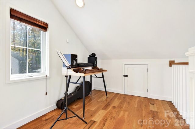 9 Fay Jones Lane, Black Mountain, NC 28711