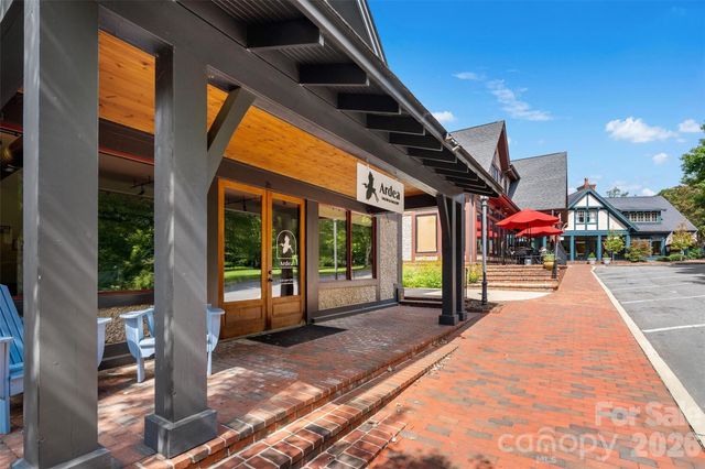 9 Fay Jones Lane, Black Mountain, NC 28711