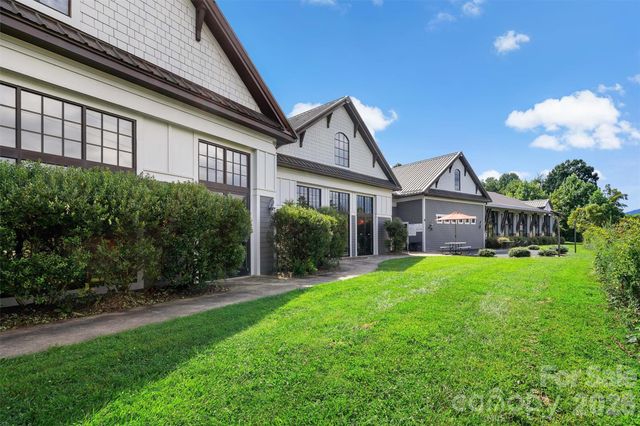 9 Fay Jones Lane, Black Mountain, NC 28711