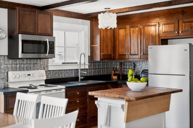 47 Flying Dragon Road, Brewster, MA 02631