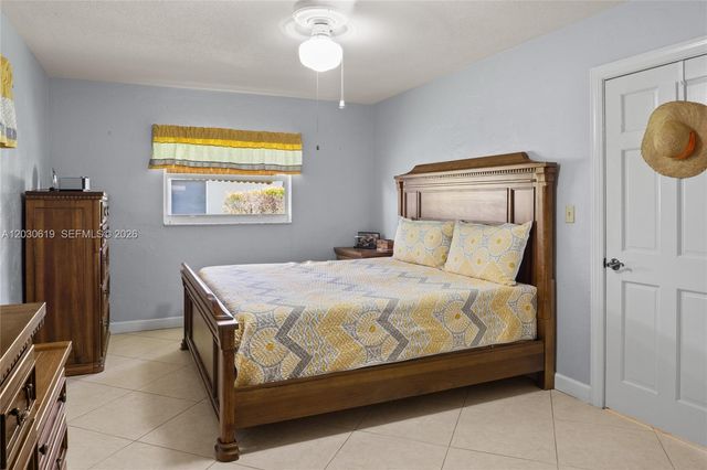 7617 NW 66th Ter, Tamarac, FL 33321