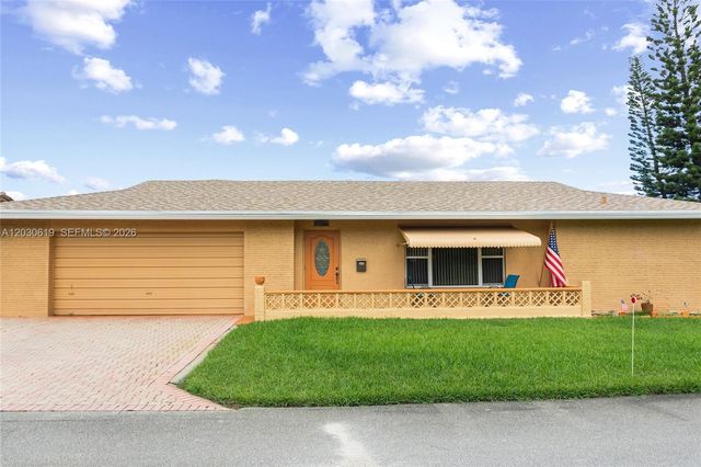 7617 NW 66th Ter, Tamarac, FL 33321
