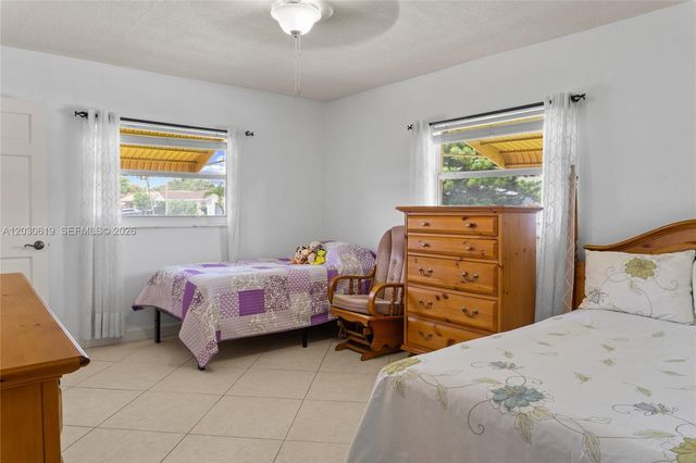 7617 NW 66th Ter, Tamarac, FL 33321