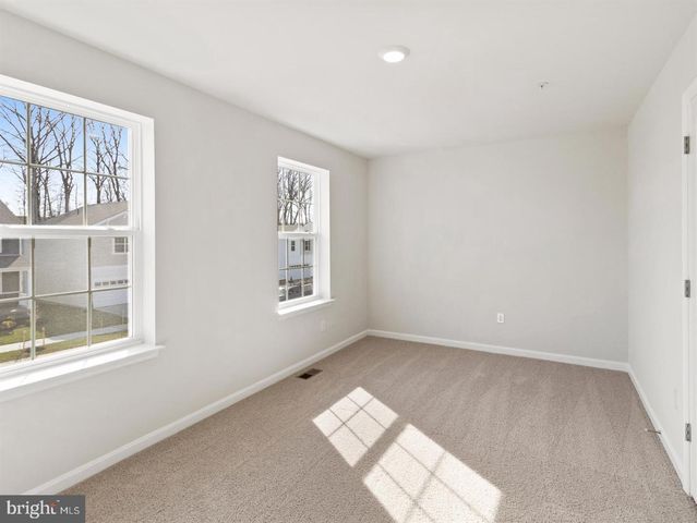 397 GATEHOUSE PL, Charles Town, WV 25414