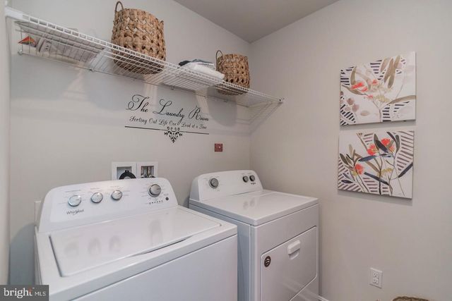 397 GATEHOUSE PL, Charles Town, WV 25414