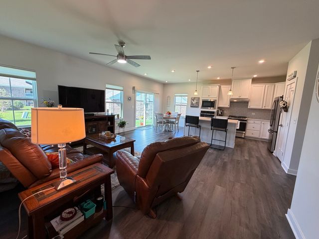 2092 Traemore Lane, New Lenox, IL 60451