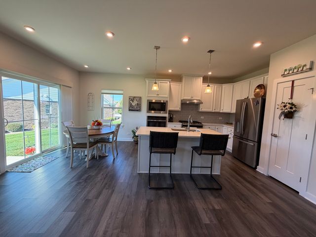 2092 Traemore Lane, New Lenox, IL 60451