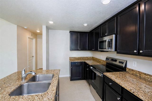 1617 ORNE STREET, Mascotte, FL 34753