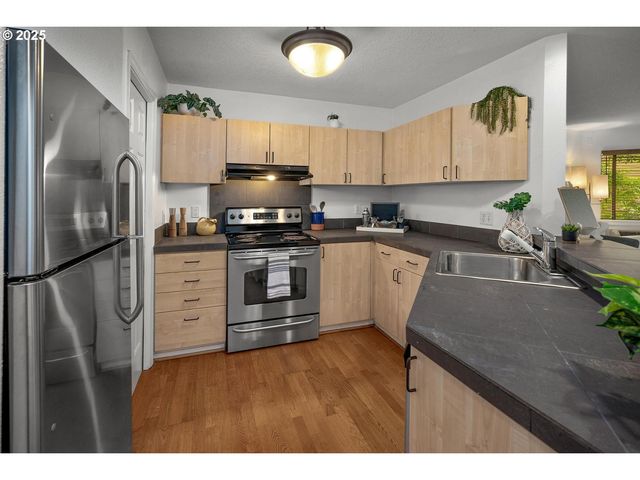 1535 Sw CLAY St 238, Portland, OR 97201