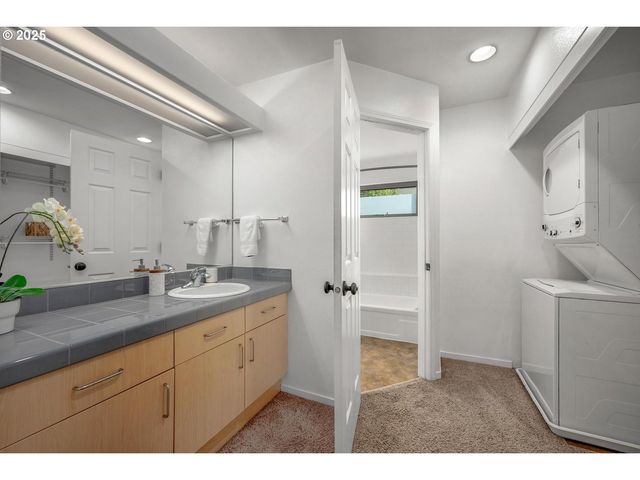 1535 Sw CLAY St 238, Portland, OR 97201