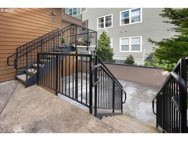 1535 Sw CLAY St 238, Portland, OR 97201
