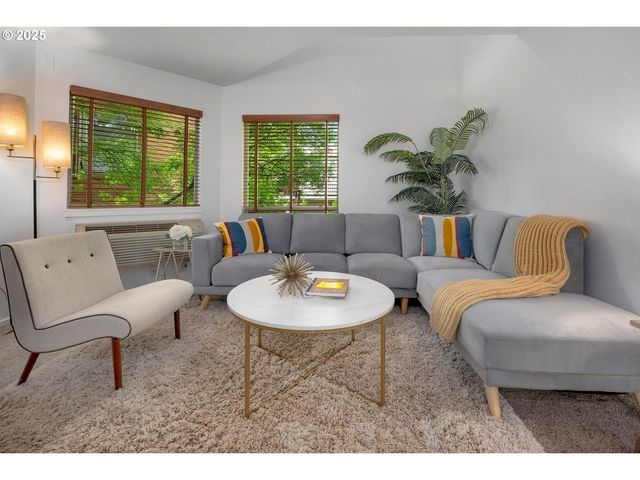 1535 Sw CLAY St 238, Portland, OR 97201