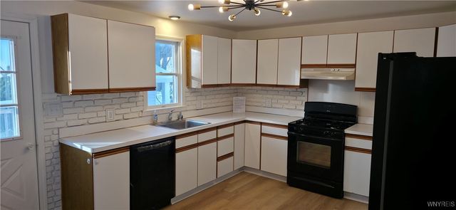 38 Martha Place, Hamburg, NY 14075