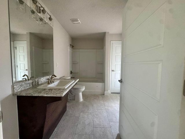 8529 Waterstone Boulevard, Fort Pierce, FL 34951