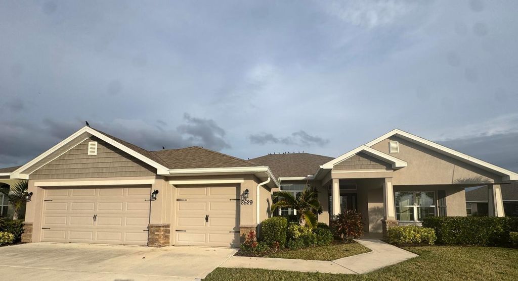 8529 Waterstone Boulevard, Fort Pierce, FL 34951