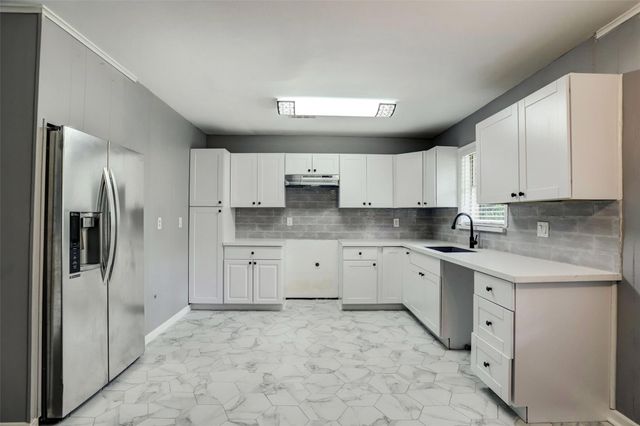 217 Loon River Drive, Houston, TX 77336