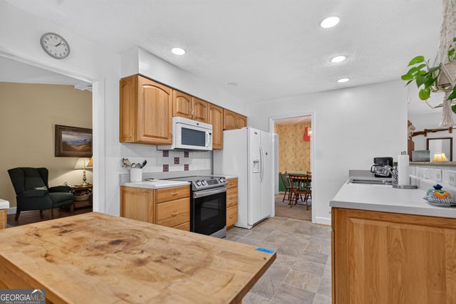 201 Moccasin Trail, Lagrange, GA 30241