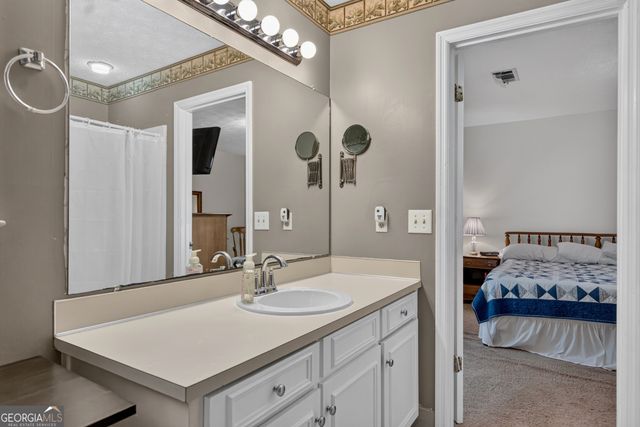 201 Moccasin Trail, Lagrange, GA 30241