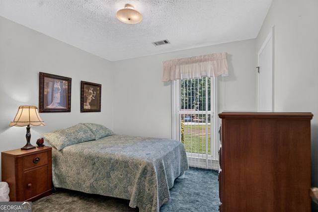 201 Moccasin Trail, Lagrange, GA 30241