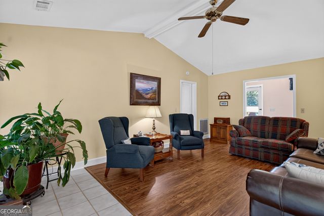 201 Moccasin Trail, Lagrange, GA 30241