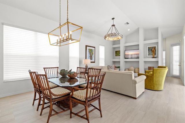 7857 WILTON CRESCENT CIRCLE, University Park, FL 34201