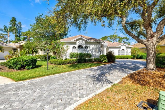 7857 WILTON CRESCENT CIRCLE, University Park, FL 34201