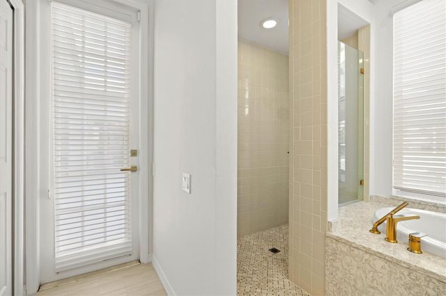 7857 WILTON CRESCENT CIRCLE, University Park, FL 34201