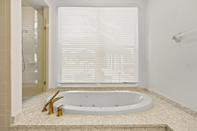 7857 WILTON CRESCENT CIRCLE, University Park, FL 34201