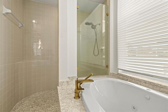 7857 WILTON CRESCENT CIRCLE, University Park, FL 34201