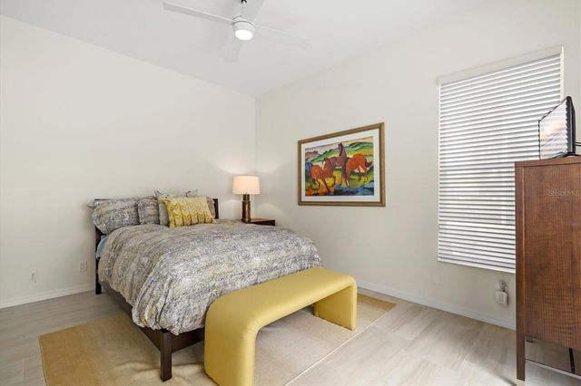 7857 WILTON CRESCENT CIRCLE, University Park, FL 34201