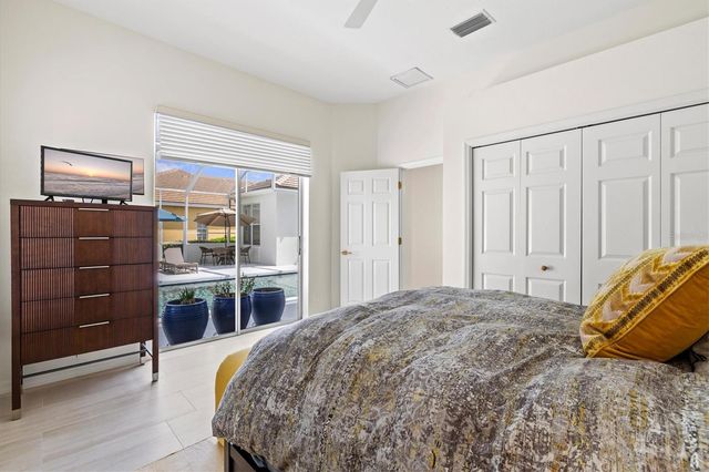 7857 WILTON CRESCENT CIRCLE, University Park, FL 34201