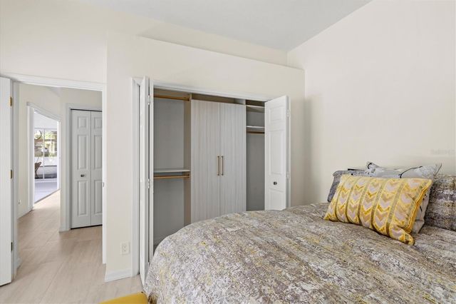 7857 WILTON CRESCENT CIRCLE, University Park, FL 34201