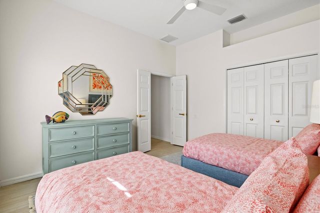 7857 WILTON CRESCENT CIRCLE, University Park, FL 34201