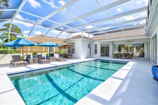 7857 WILTON CRESCENT CIRCLE, University Park, FL 34201