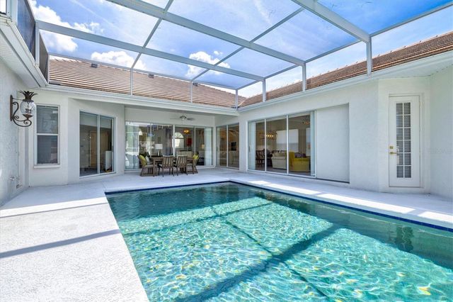 7857 WILTON CRESCENT CIRCLE, University Park, FL 34201